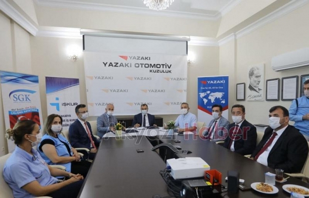 Vali Çetin Oktay Kaldırım Yazaki Fabrikasını Gezerek İşbirliği İmza Törenine Katıldı