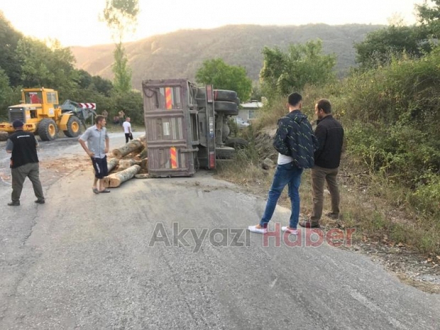 Freni patlayan kamyondan atlayıp canını kurtardı