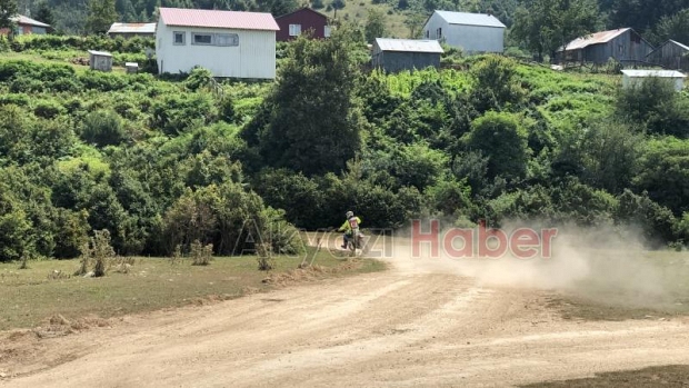 Dünyanın en iyi pilotları Akyazı yaylalarında yarıştı