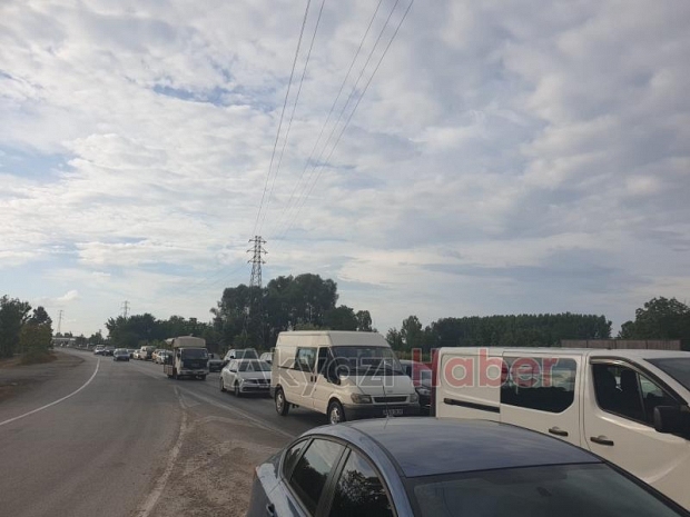 Batakköy Kavşağı'nda ambulansla otomobil çarpıştı