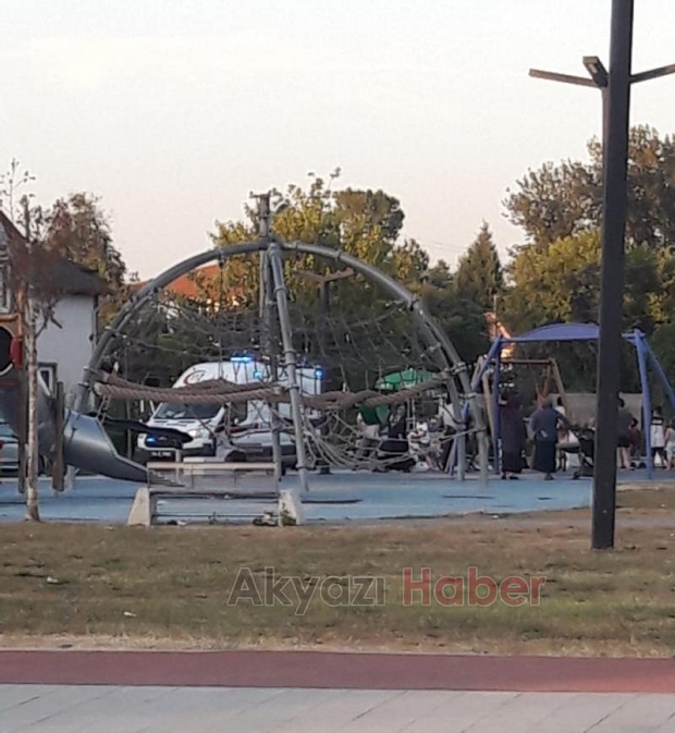 Parkta acı içinde kaldı