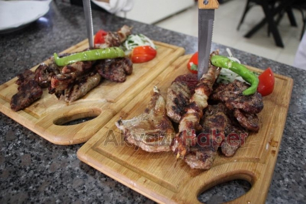 İkizler Etçim Restaurant hizmete devam ediyor