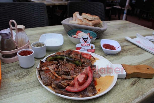 İkizler Etçim Restaurant hizmete devam ediyor