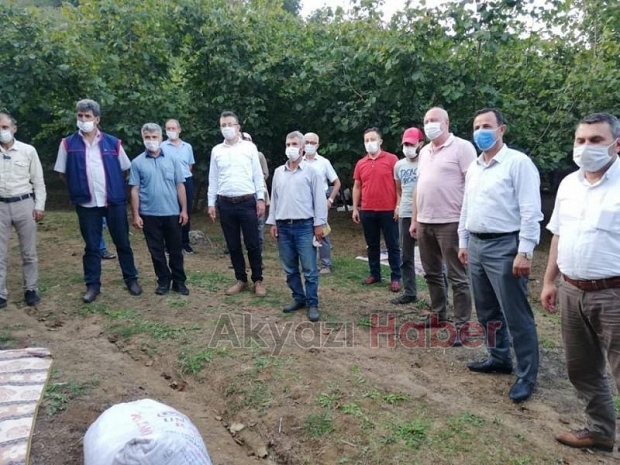 Akyazı protokolü fındık işçilerini ziyaret etti