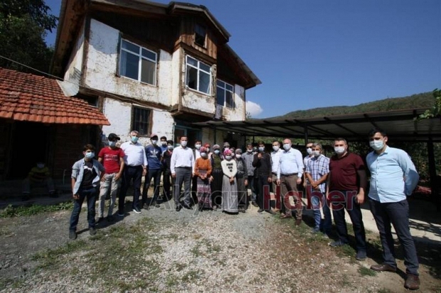 Akyazı protokolü fındık işçilerini ziyaret etti