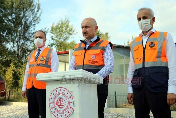 Ulaştırma ve Altyapı Bakanı Akyazıda inceleme yaptı