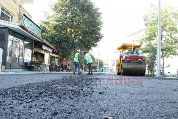 Gazi Süleyman Paşa Camii arkasındaki yol asfaltlandı