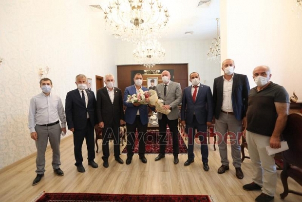 Bayraktar Otoyol ile ilgili sorunları Vali Kaldırım'a iletti