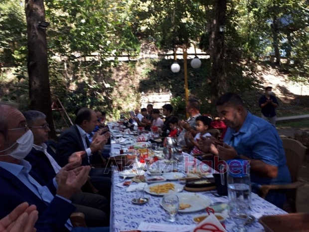 MHP'liler kahvaltıda bir araya geldi