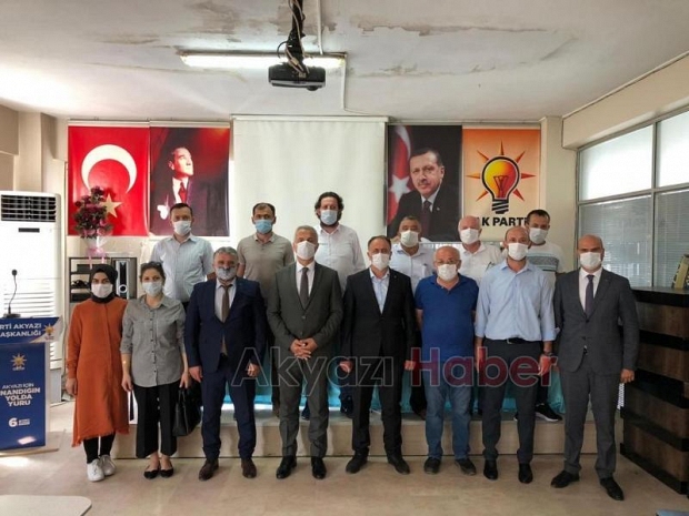 Babaoğlu'nda AK Parti Akyazı İlçe Teşkilatı'na ziyaret