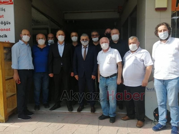 AK Parti Akyazı Teşkilatı MHP'yi ziyaret etti