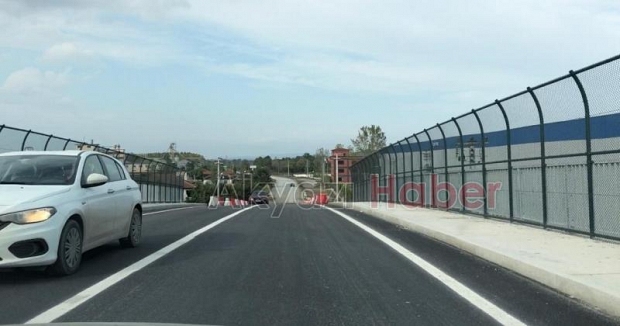 Akyazı'ya ulaşımı sağlayacak köprü tepki topladı