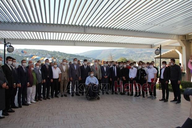 AK Parti Geyve İlçe Gençlik Kolları kongresi yapıldı
