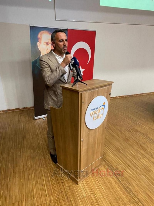 AK Parti Akyazı Gençlik Kolları'nın yeni Başkanı Oğuzhan Çolak
