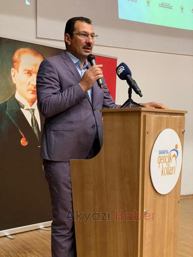 AK Parti Akyazı Gençlik Kolları'nın yeni Başkanı Oğuzhan Çolak