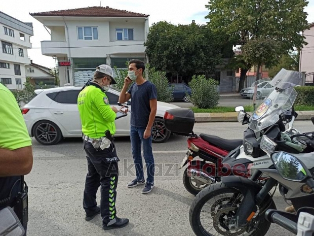 Akyazı'da motosiklet denetimleri devam ediyor