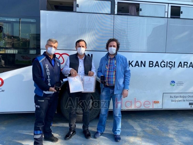 Akyazılı kan bağışçıları ödüllendirildi