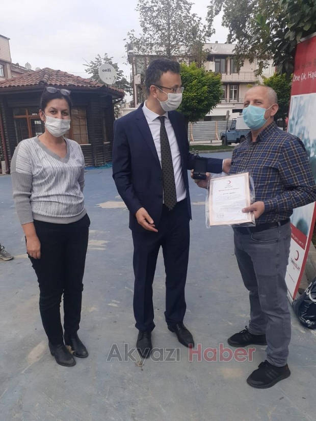 Akyazılı kan bağışçıları ödüllendirildi