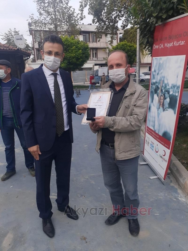 Akyazılı kan bağışçıları ödüllendirildi