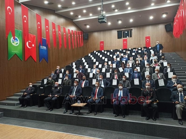 Akyazı'da Cumhuriyetin 97'nci yılı törenle kutlandı