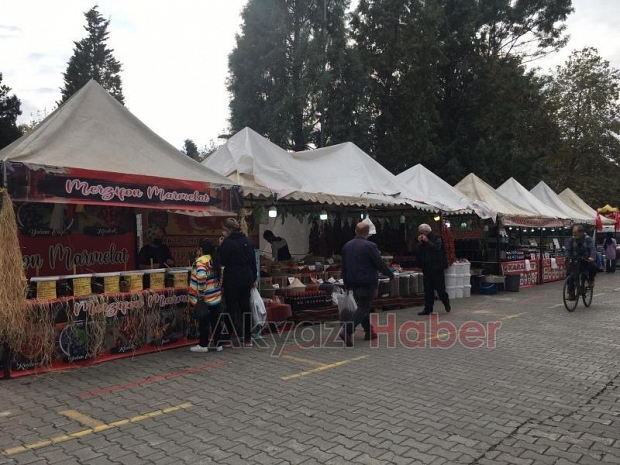 Akyazı Ülkü Ocaklarından Yardım Kermesi