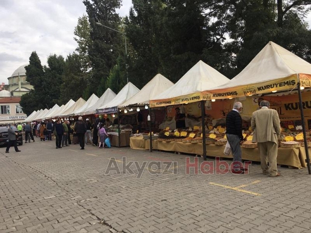 Akyazı Ülkü Ocaklarından Yardım Kermesi