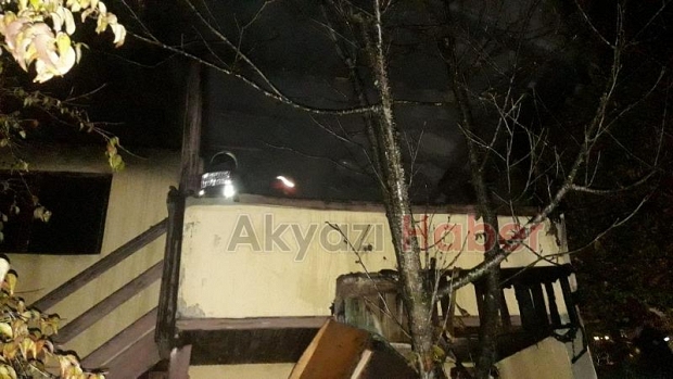 Akyazı'da ev yangını