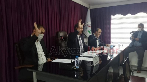 Akyazı meclisi toplandı