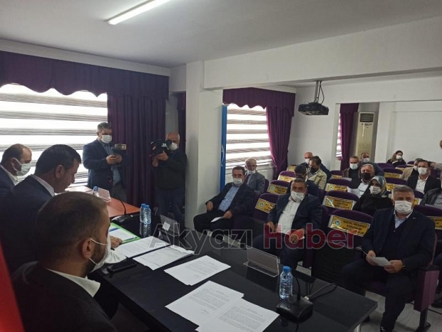 Akyazı meclisi toplandı