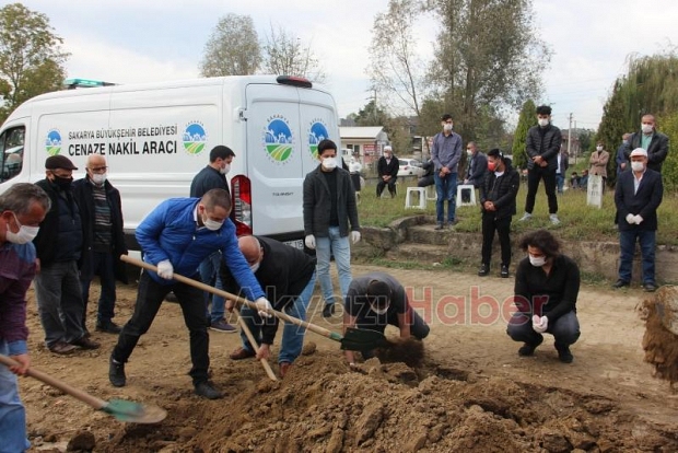 Akyazı'da koronaya bir kurban daha