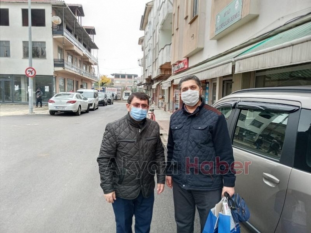 Diyanet-Sen Akyazı Şubesi maske ve kolonya dağıttı