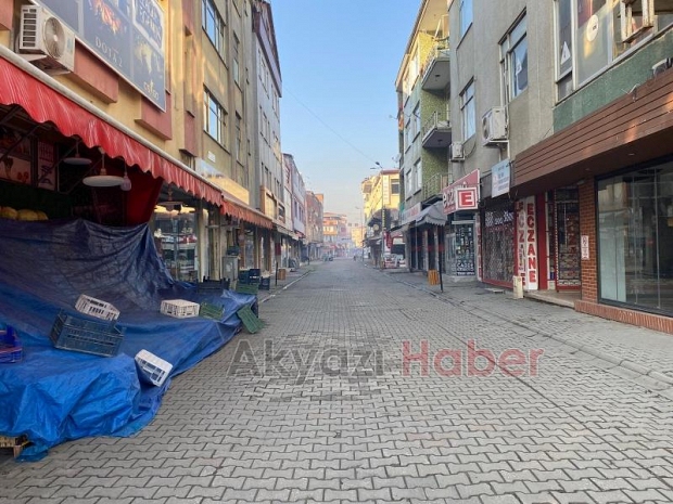 Hafta sonu yasağın ilk gününde Akyazı'dan görüntüler