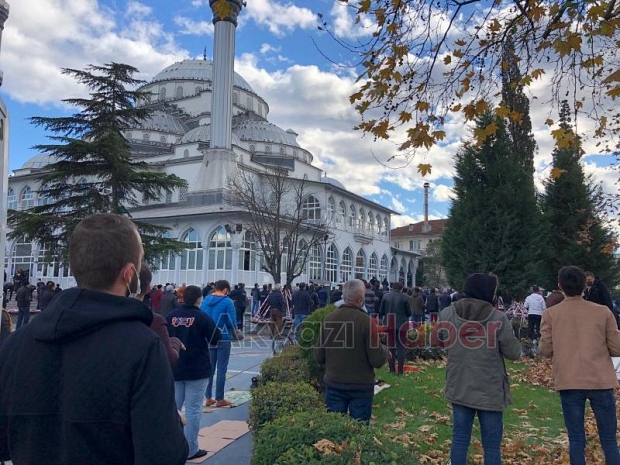 Akyazı'da camilerde yağmur duası yapıldı