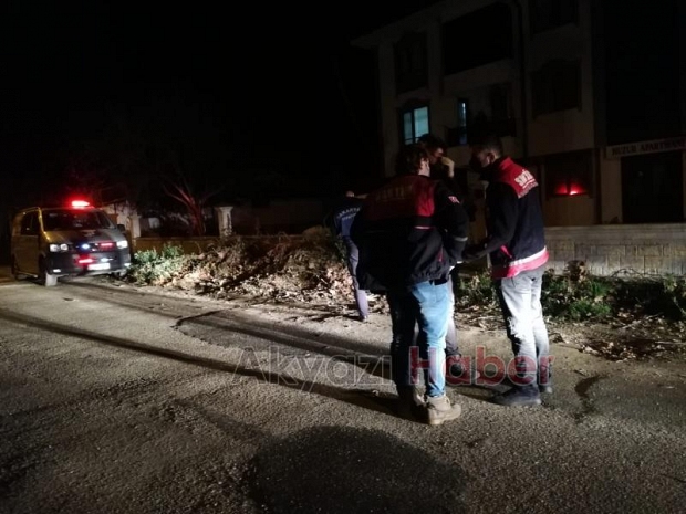 Karantinaydı, odada mahsur kaldı