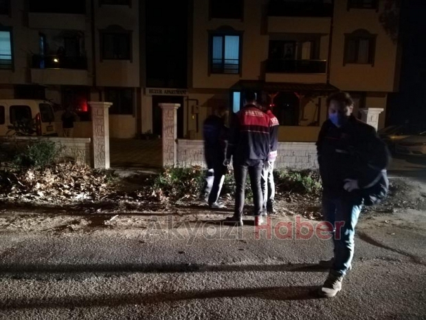 Karantinaydı, odada mahsur kaldı