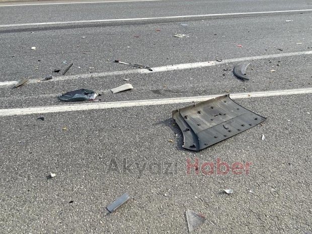 Akyazı'da feci kaza; bu araçtan yaralı kurtuldu