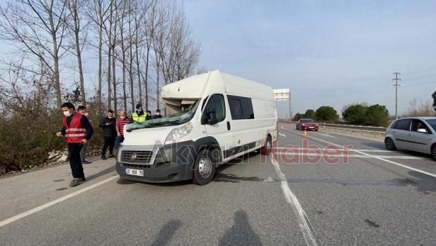 Akyazı'da feci kaza; bu araçtan yaralı kurtuldu