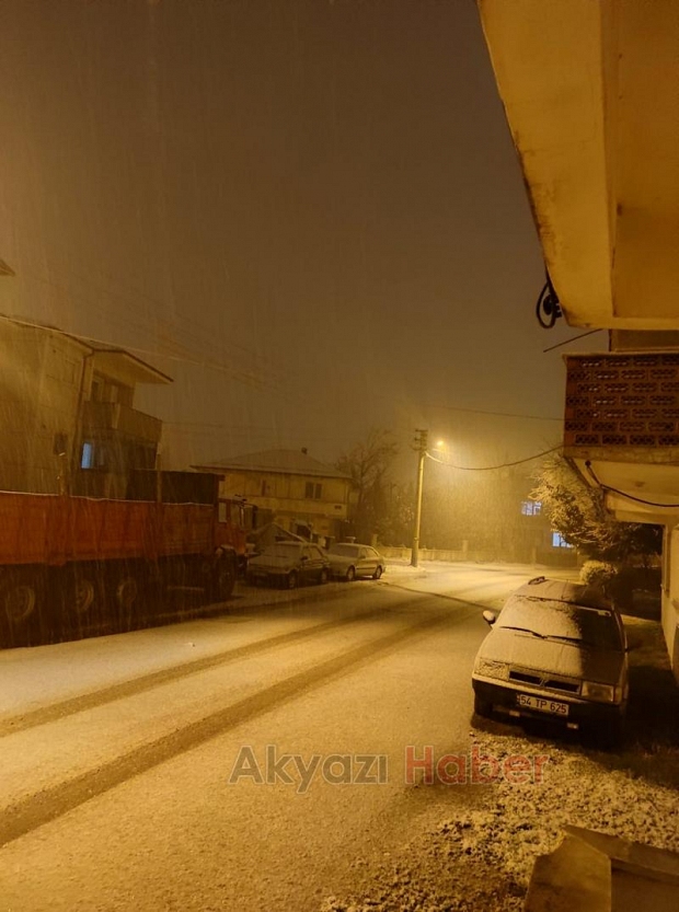 Akyazı'dan kar manzaraları