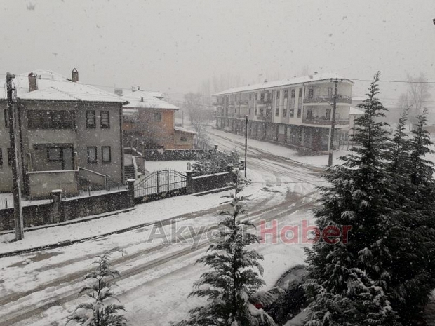 Akyazı'dan kar manzaraları