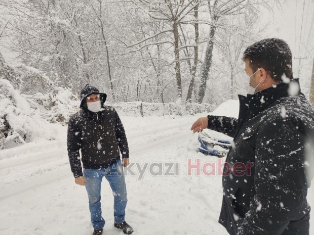 Akyazı'da 73 mahallede karla mücadele sürüyor