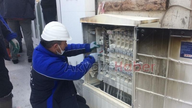 İnşaatın elektrik panosu yandı