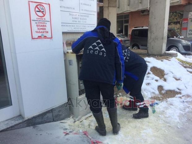 İnşaatın elektrik panosu yandı