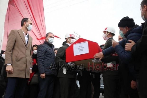 Sakarya şehidini dualarla uğurladı
