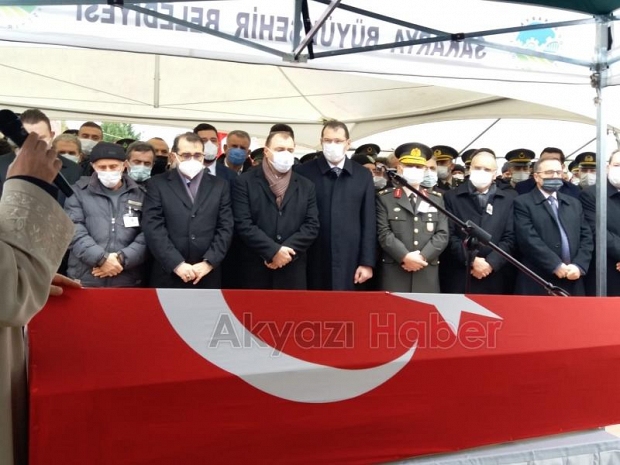 Sakarya şehidini dualarla uğurladı