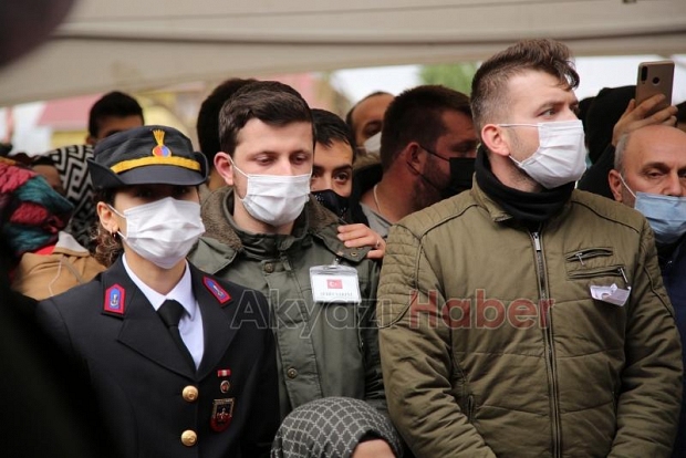 Sakarya şehidini dualarla uğurladı