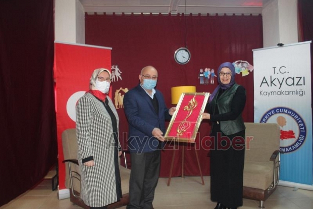 Milli Eğitim Müdürü Durmuş, Akyazı 10LINE’a konuk oldu