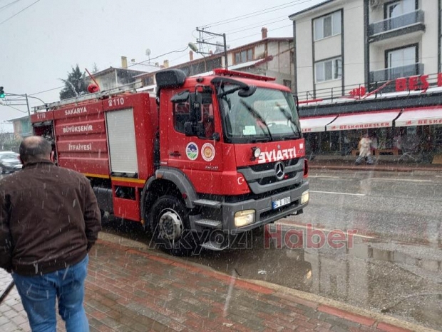 Şarjda bırakılan akülü araç yangın çıkardı