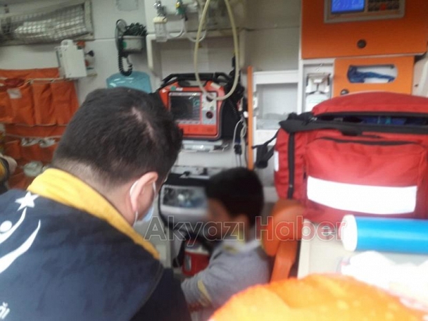 trafik kazasi 6 yarali akyazi haber akyazi nin bir numarali haber sitesi