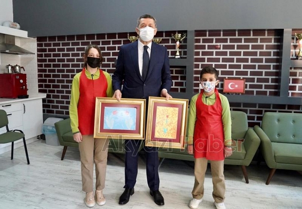 Bakan Selçuk Sakarya'da okullarla ilgili önemli açıklama
