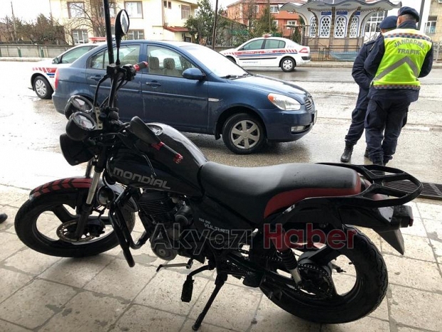 Jandarmadan motosiklet denetimi